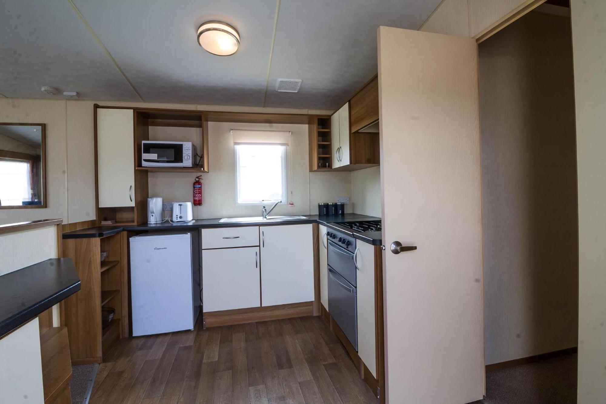 Campingplatz Great 8 Berth Caravan For Hire At Seawick In Essex Ref 27227sw